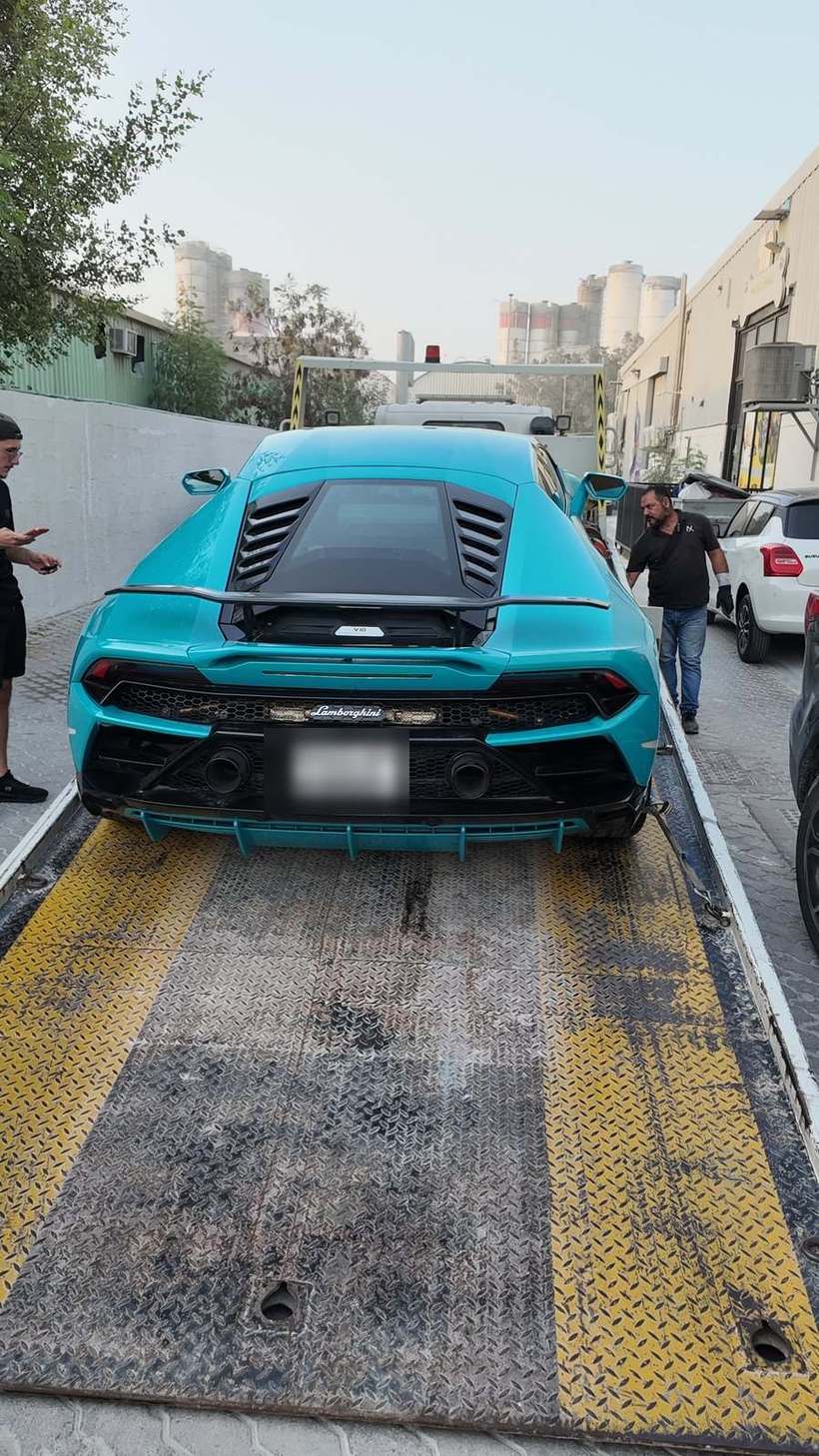 Lamborghini Huracan on the Velokar flatbed for collection in Dubai